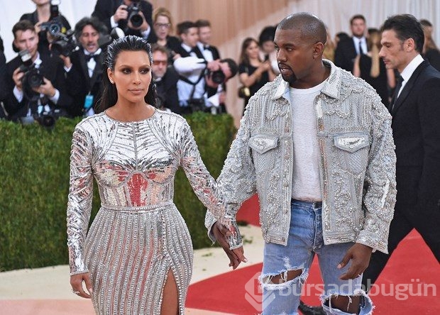 Kim Kardashian annesinin evine taşındı