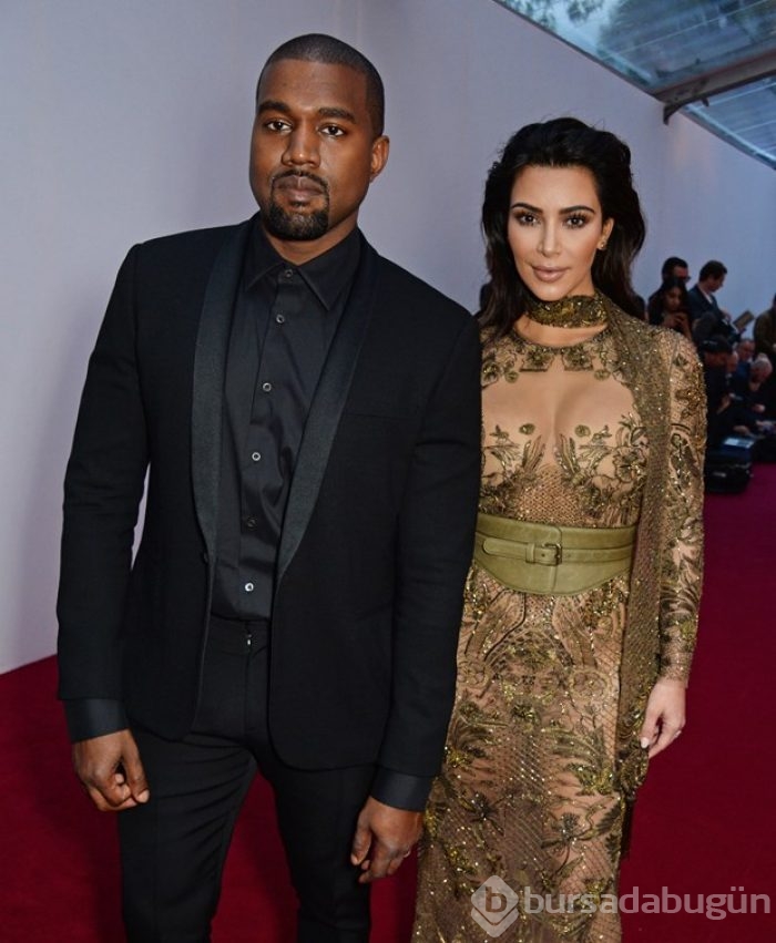 Kim Kardashian annesinin evine taşındı