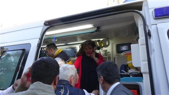 Adana Valiliği önünde patlama! Olay yerinden fotoğraflar