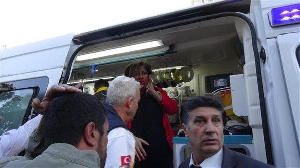Adana Valiliği önünde patlama! Olay yerinden fotoğraflar