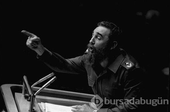Efsane devrimci lider Castro yaşamını yitirdi