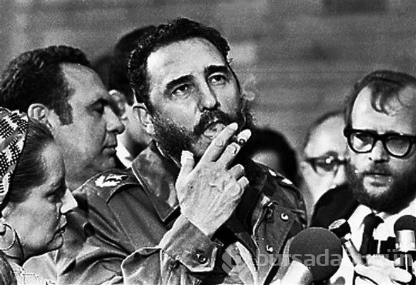 Efsane devrimci lider Castro yaşamını yitirdi