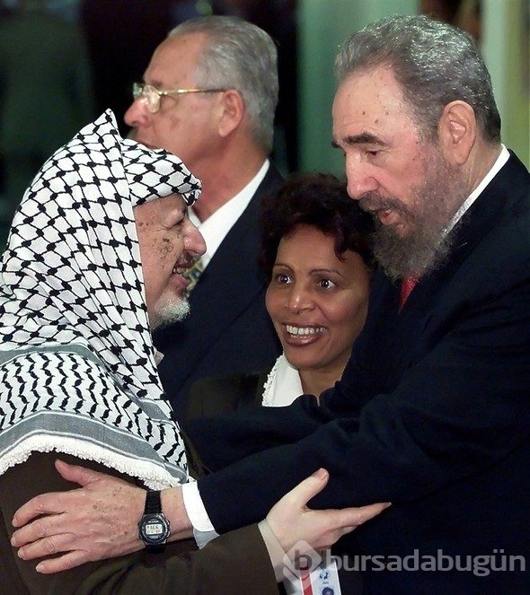 Efsane devrimci lider Castro yaşamını yitirdi