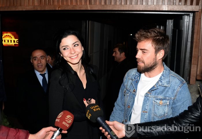 Popçu Murat Dalkılıç ve eşi trafik çevirmesinde