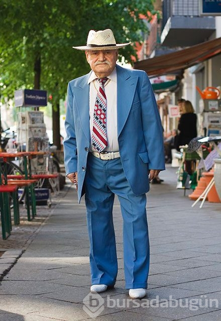 Gençlere taş çıkartan moda tutkunu
