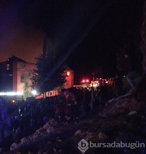 Adana'da kız yurdunda yangın!