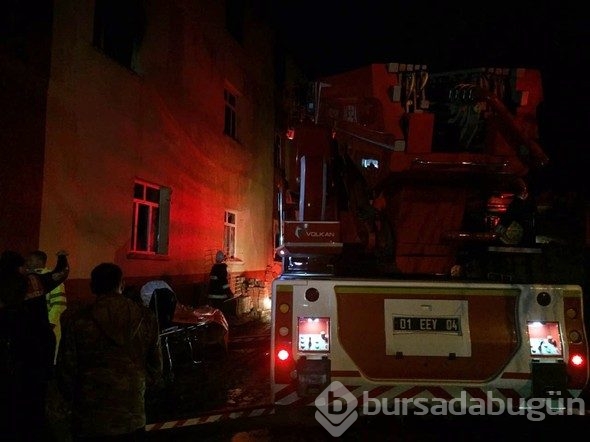 Adana'da kız yurdunda yangın!