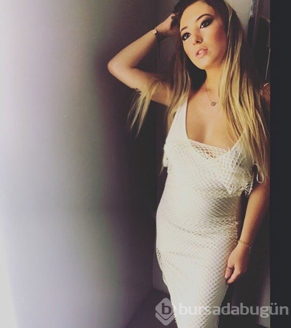 Yasmin Erbil yine beğeni topladı