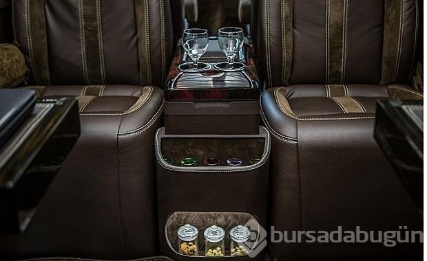 Arapların lüks otomobillerinin içini gördünüz mü?