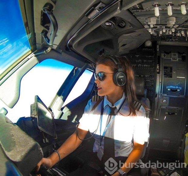 Yeni Instagram fenomeni: İsveçli kadın pilot Malin Rydqvis