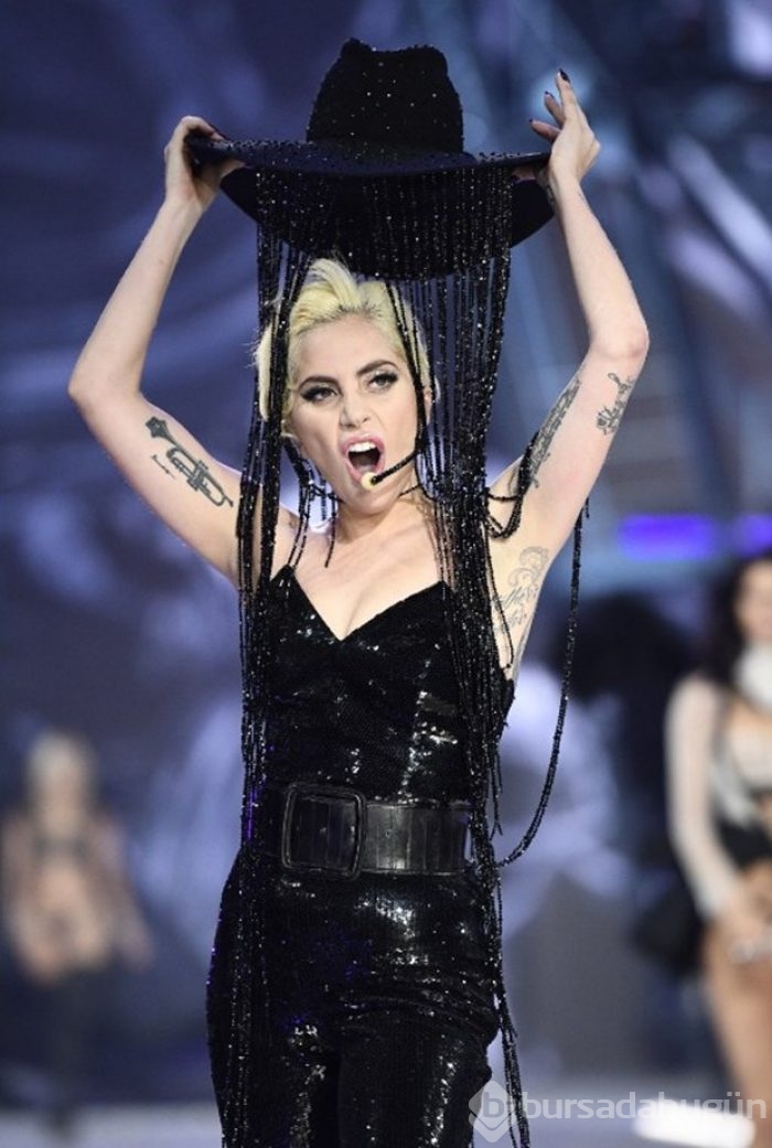Lady Gaga'nın çapkası servet değerinde çıktı