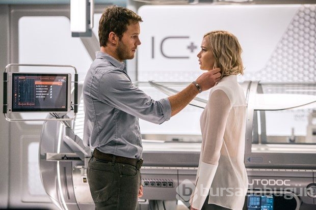 Jennifer Lawrence'tan öpüşme sahneleri itirafı