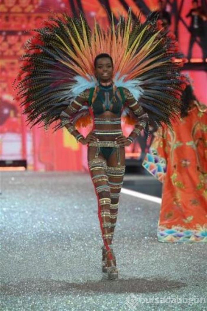 Victoria's Secret melekleri kaç yaşında?
