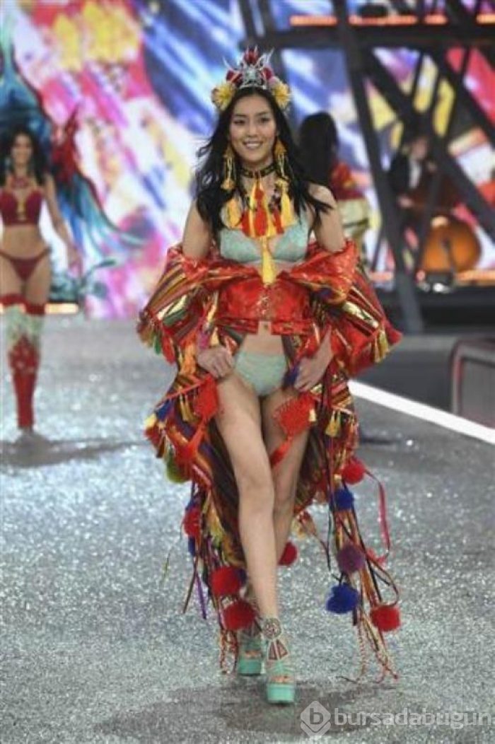 Victoria's Secret melekleri kaç yaşında?