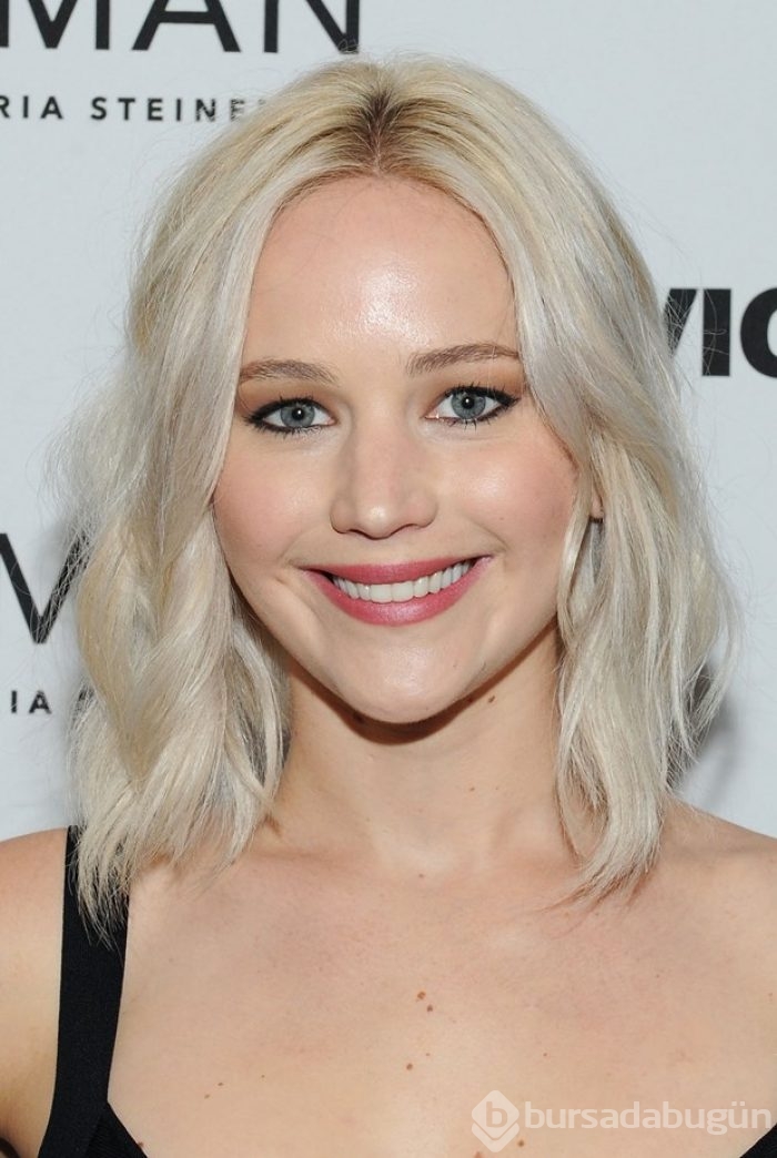 Jennifer Lawrence'tan kalçasıyla öldürmeye teşebbüs itirafı