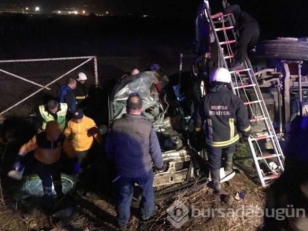 Bursa'da feci kaza: 4 ölü 1 yaralı
