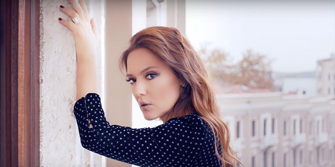 Demet Akalın, Yıldız Tilbe'nin albümünde yer alacak