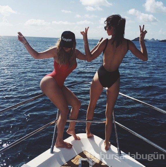 Kardashian GQ Deutschland'a poz verdi
