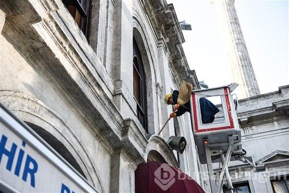 İstanbul'da şiddetli patlamalar