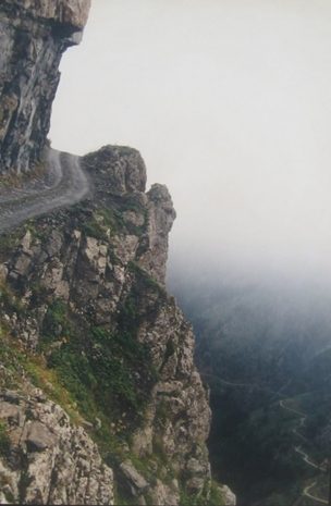Dünyanın dört bir yanından ilginç yollar