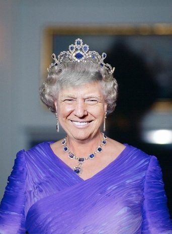 Donald Trump İngiltere Kraliçesi Elizabeth'e dönüştü