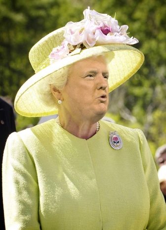 Donald Trump İngiltere Kraliçesi Elizabeth'e dönüştü