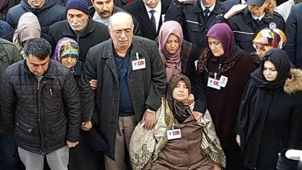 Türkiye şehitlerini uğurluyor! 