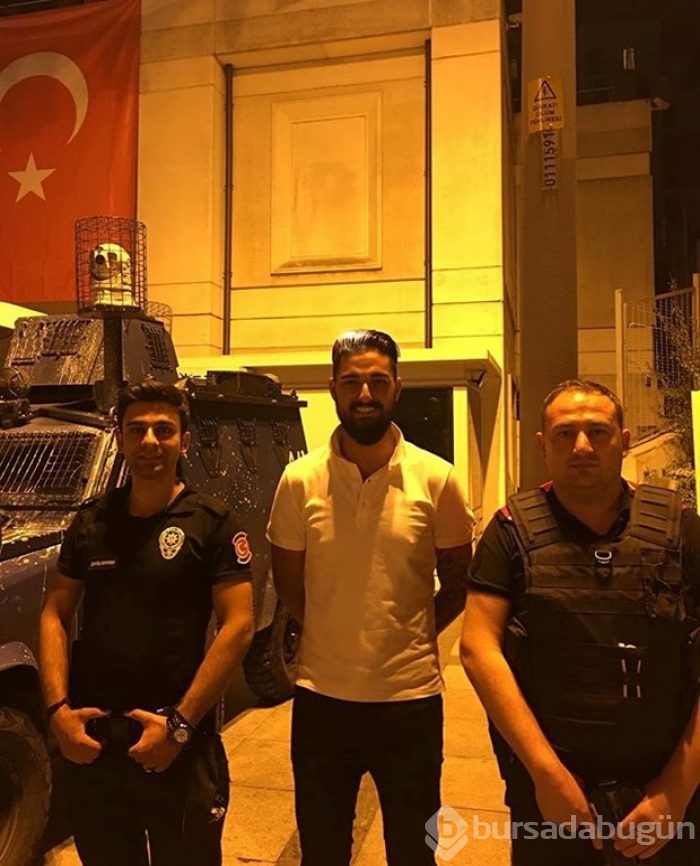 Sanatçılar nöbette #polisiminyanındayım