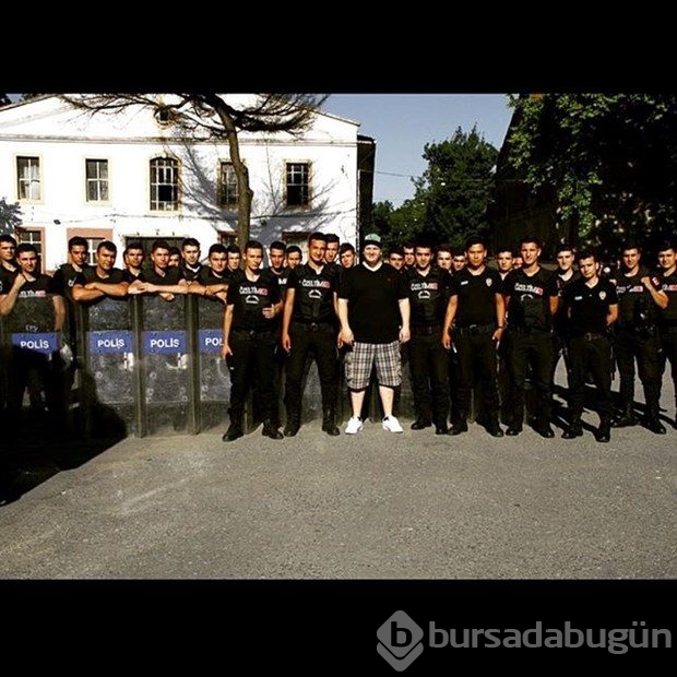 Sanatçılar nöbette #polisiminyanındayım