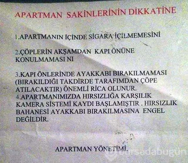 Apartmana asılan komik yazılar