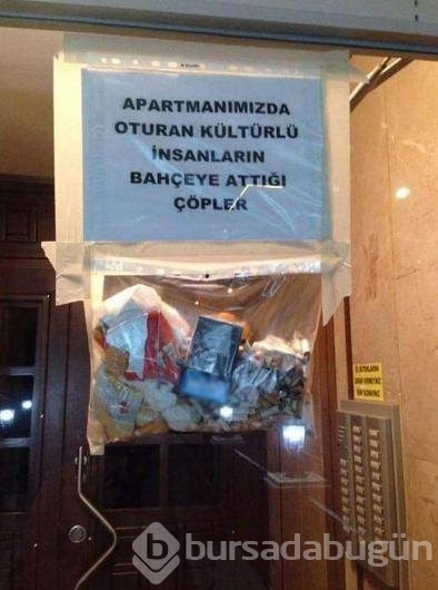 Apartmana asılan komik yazılar