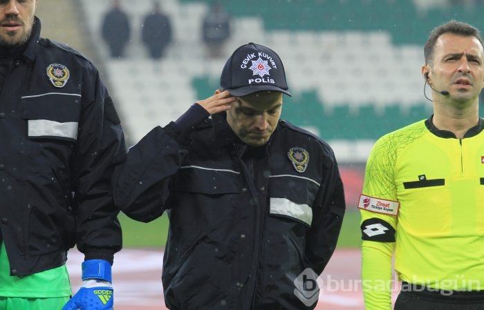 Bursaspor maça çevik kuvvet montlarıyla çıktı