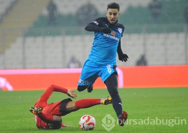Bursaspor maça çevik kuvvet montlarıyla çıktı