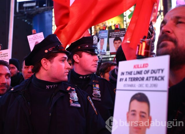 New York Polisi, Times Meydanı'nda İstanbul saldırısı şehitlerini andı
