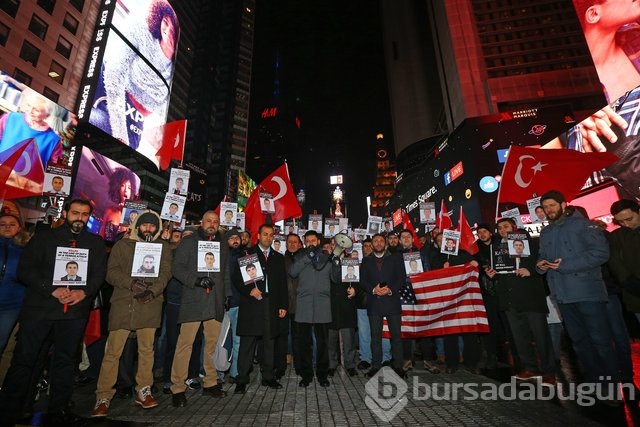 New York Polisi, Times Meydanı'nda İstanbul saldırısı şehitlerini andı