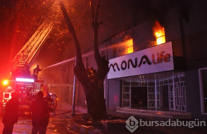 Bursa'da İnegöl mobilya sanayinde büyük yangın 