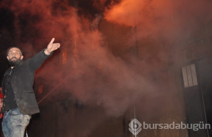 Bursa'da İnegöl mobilya sanayinde büyük yangın 