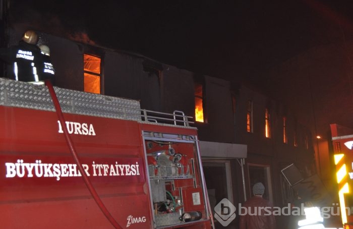 Bursa'da İnegöl mobilya sanayinde büyük yangın 