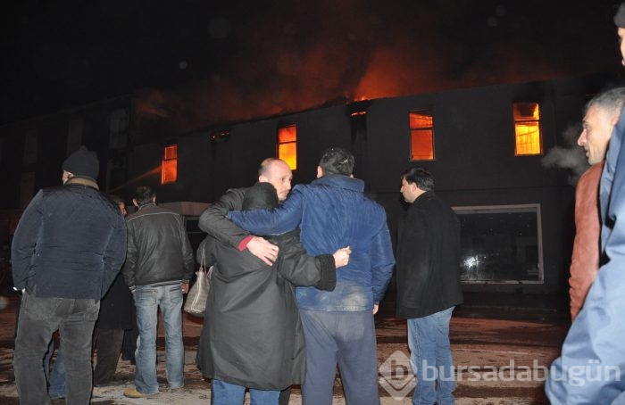 Bursa'da İnegöl mobilya sanayinde büyük yangın 