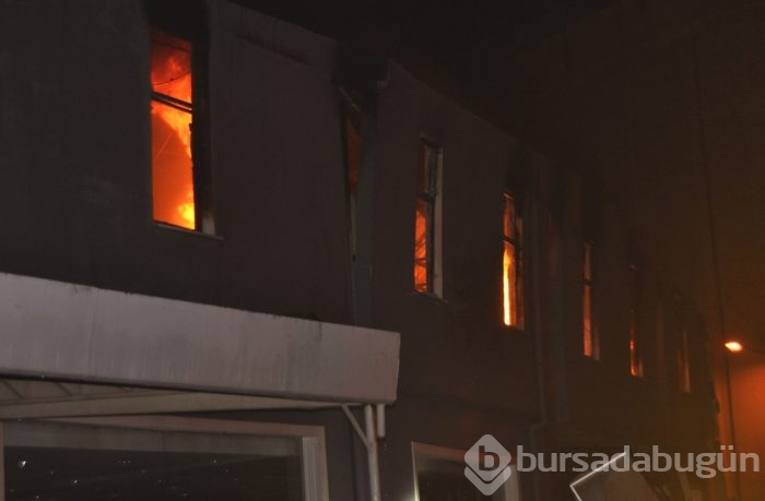 Bursa'da İnegöl mobilya sanayinde büyük yangın 