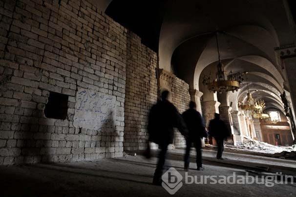 Şam'dan Halep'e gelip yıkıntılar arasında poz verdiler