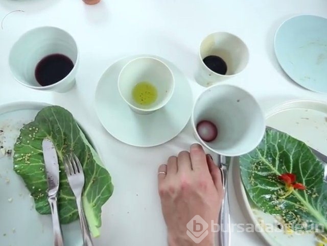 İnsan kemiklerinden yemek takımı yapıyor!