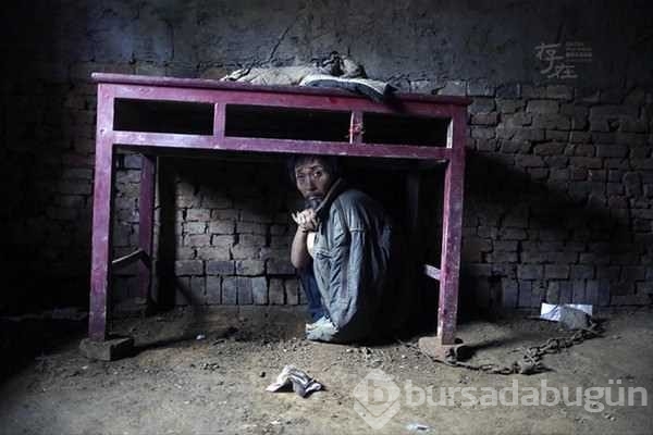 20 yıldır ailesi tarafından zincirlenmiş halde yaşıyor