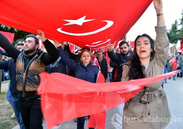 Adana'da teröre karşı 20 bin kişi yürüdü