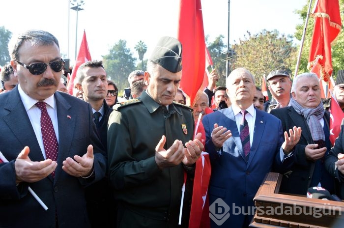 Adana'da teröre karşı 20 bin kişi yürüdü