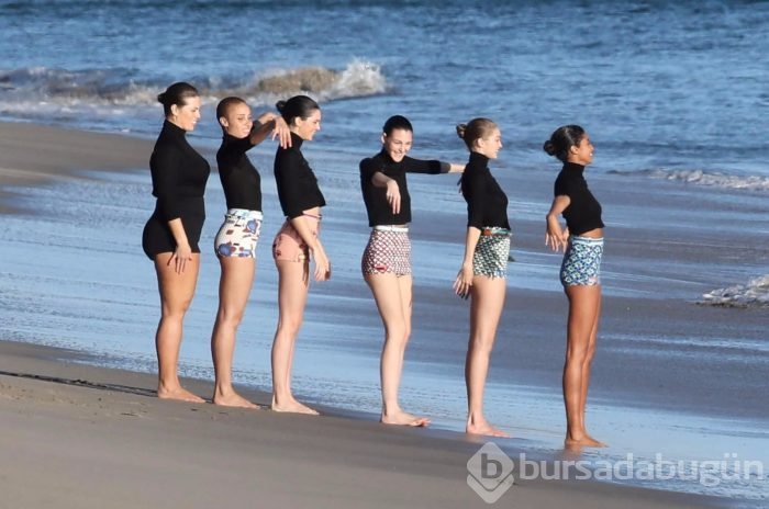 Victoria's Secret melekleriyle çekimde...