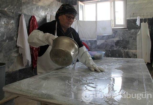 Mesleklerini duyan 2 adım geri gidiyor