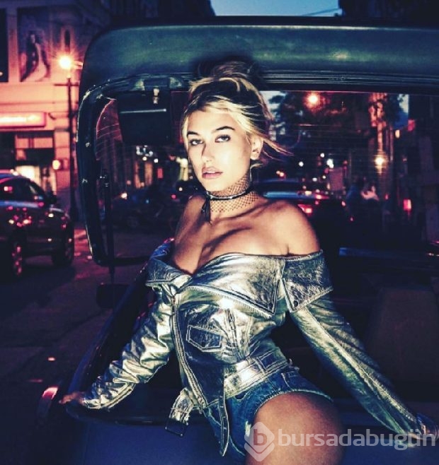 21 Aralık için Hailey Baldwin'i seçti 