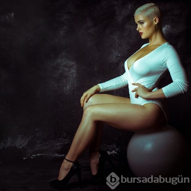 Moda dünyası onu konuşuyor