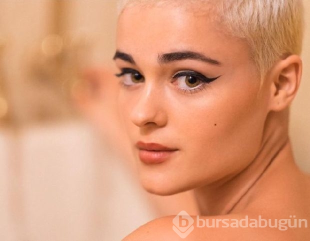 Moda dünyası onu konuşuyor